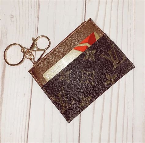 louis vuitton bag keyring|louis vuitton keyring wallet.